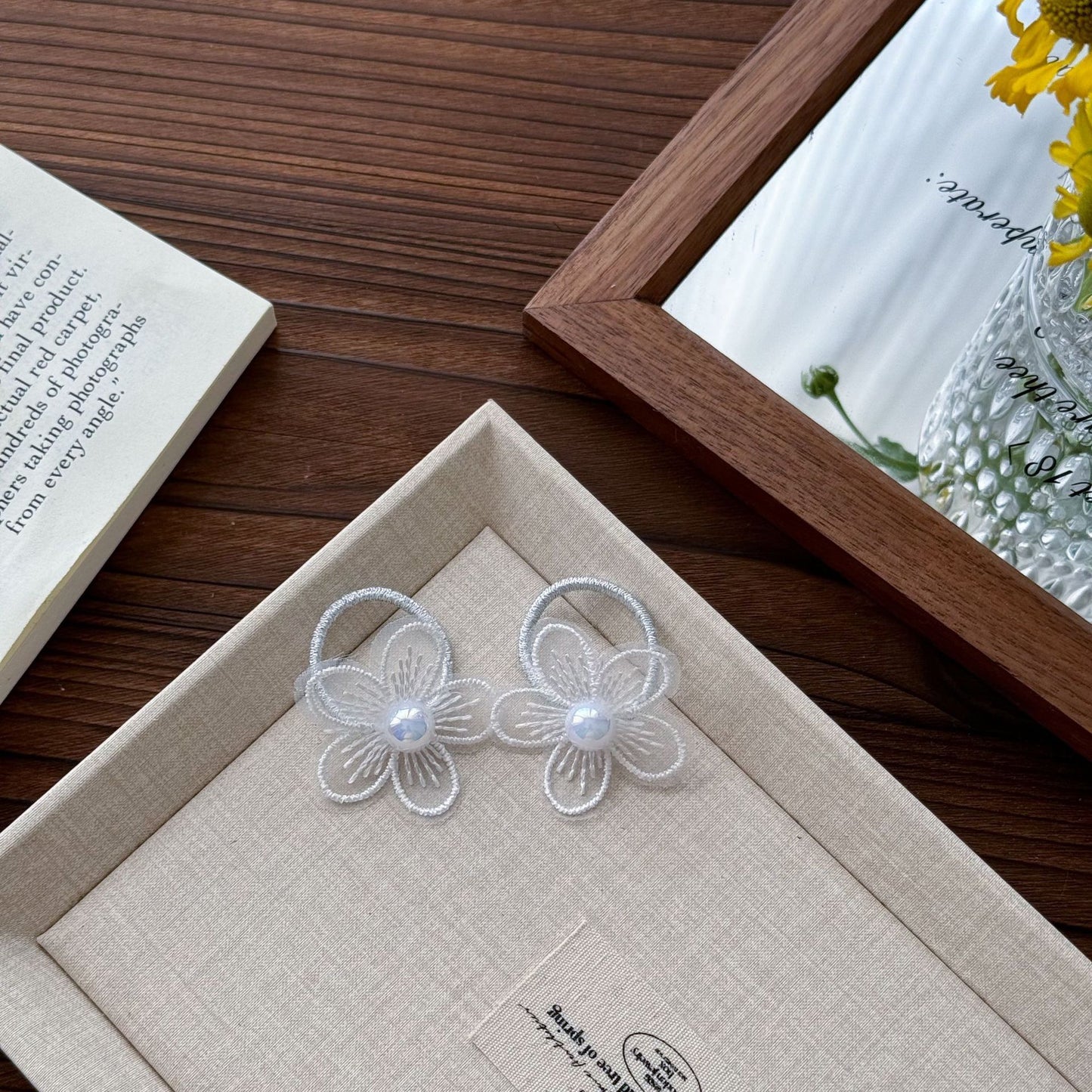 Cute Pet Headwear "Bella"