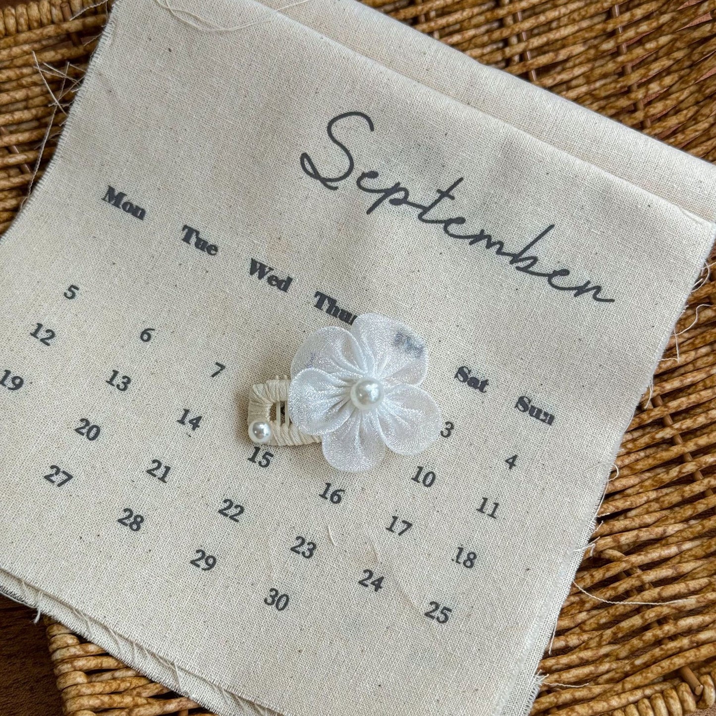 Cute Pet Headwear "Donna"