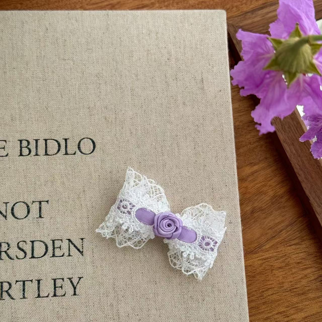 Cute Pet Headwear "Lily"