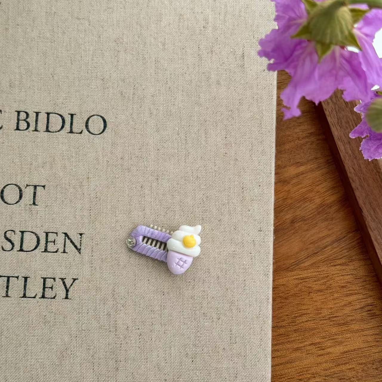 Cute Pet Headwear "Lily"