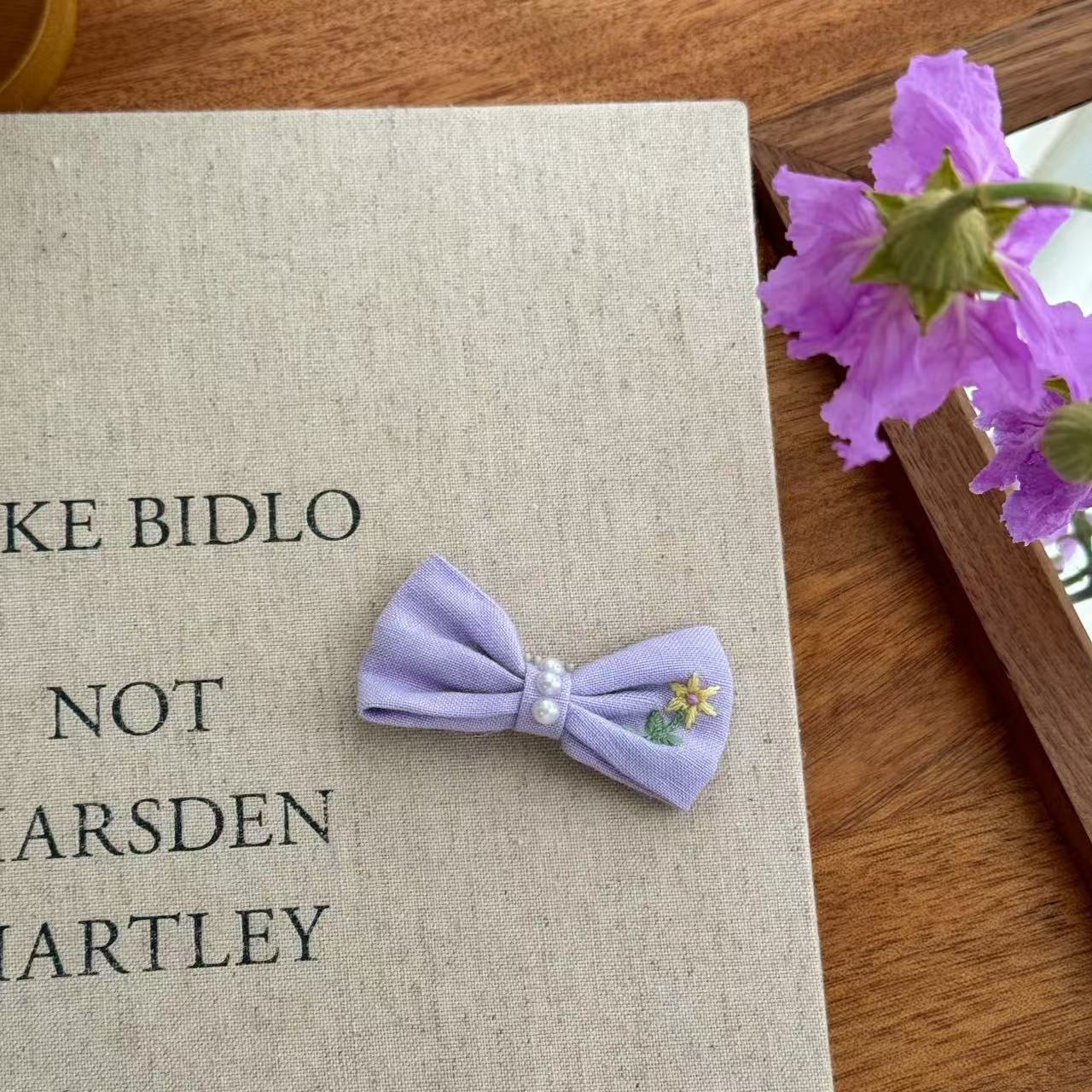 Cute Pet Headwear "Lily"